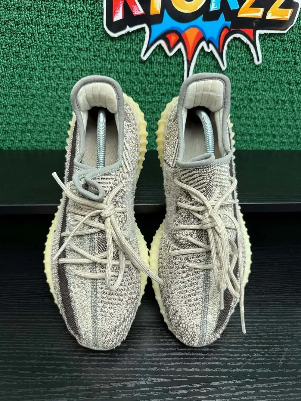 Adidas Yeezy Boost 350 V2 Zyon Men’s Size 10.5 Pre-Owned